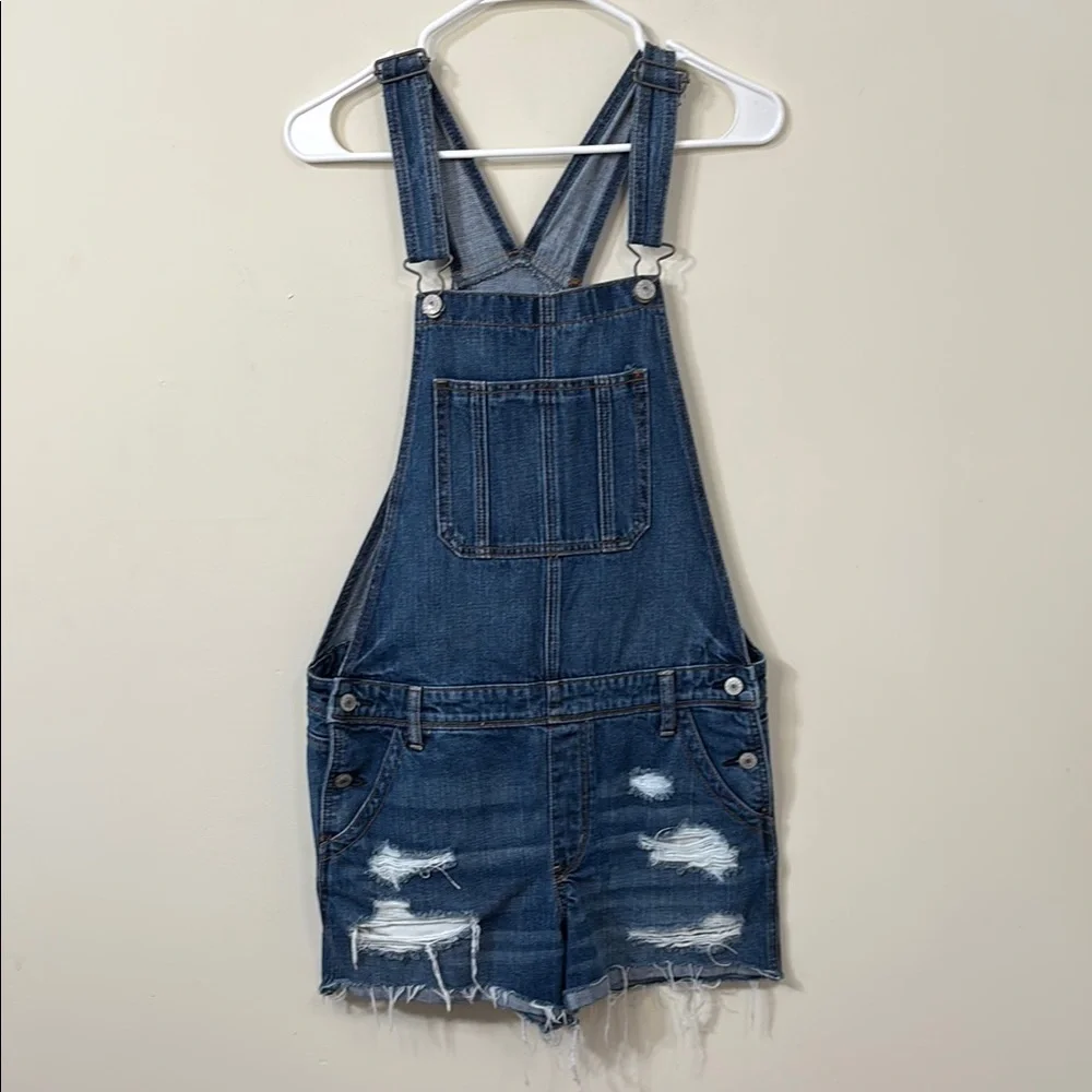 American Eagle Tomgirl Shortall Denim Blue Distressed Overalls Size Medium - Picture 2 of 11